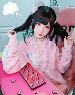 免费看裸体美女脱了衣服露视频胸_DVD在线手机播放