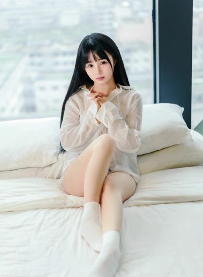 亚洲国产中文在线娜依_中英字幕1080